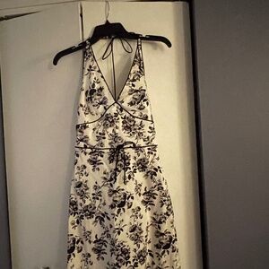White House black market, sleeveless, black and white dress